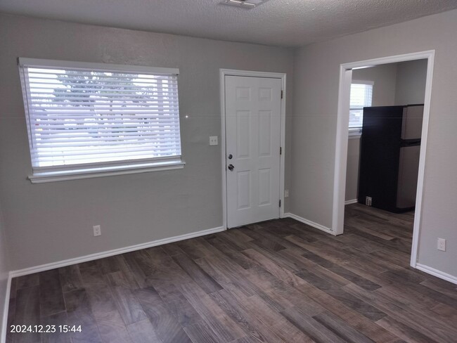 Building Photo - 1 bedroom apartment in Edmond, OK with cen...