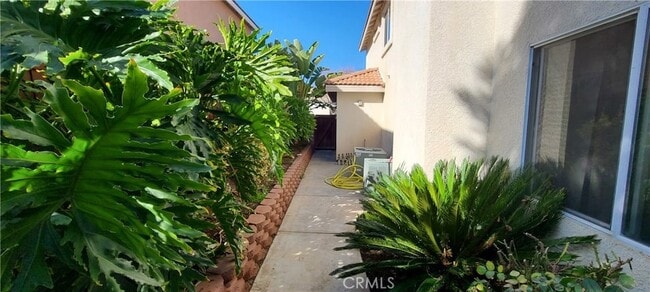 Building Photo - 2563 Gilbert Ave