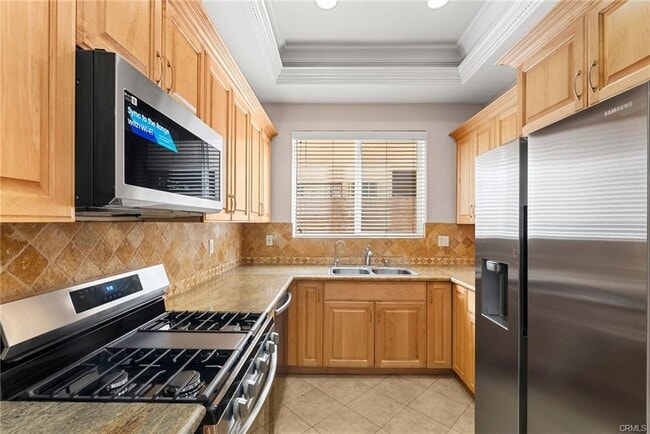 Building Photo - 732 E Palm Ave