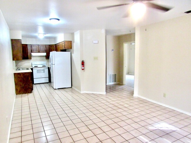 Building Photo - 1420 Juarez Ave