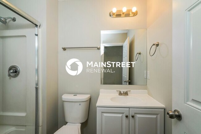 Building Photo - 4 Bedroom Pet-Friendly Home in JEFFERSONVILLE, IN with Main Street Renewal