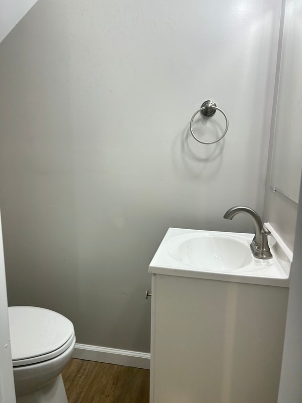 Building Photo - 2530 E North St