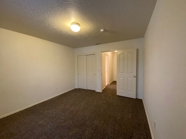 Building Photo - 3011 Woodbridge St