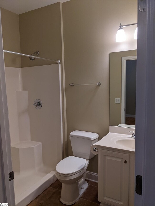 Building Photo - 10 Alex Ct