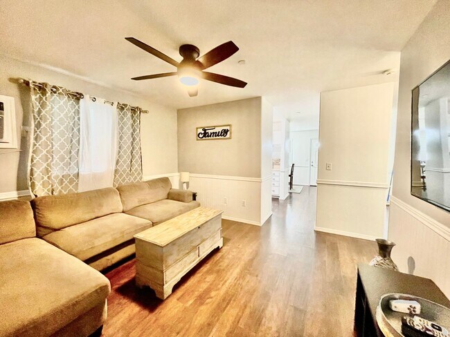 Building Photo - UPPER WEST SIDE- Villas at Kahana Ridge -3 bedroom/2 Bath- Semi Furnished Condo