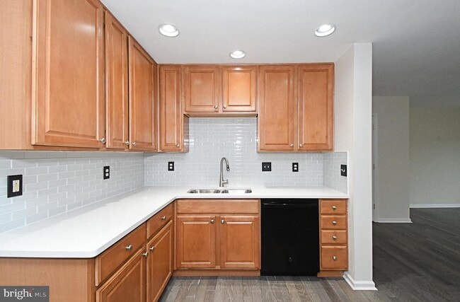 Building Photo - 1031 Balley Dr