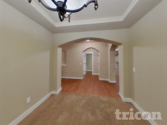 Building Photo - 4422 Logan Dr NE