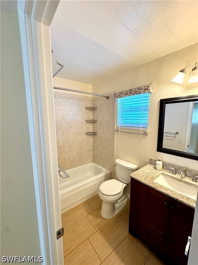 Building Photo - 225 Turtle Lake Ct