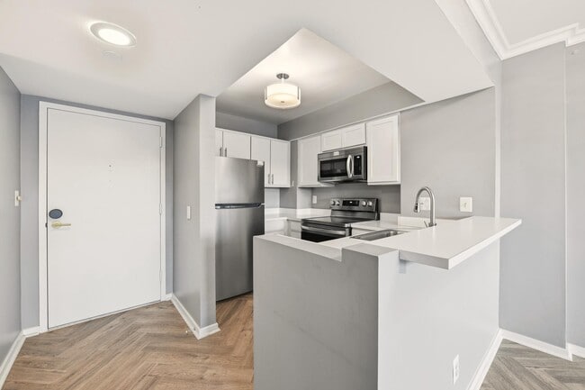 Building Photo - 1401 17th St NW