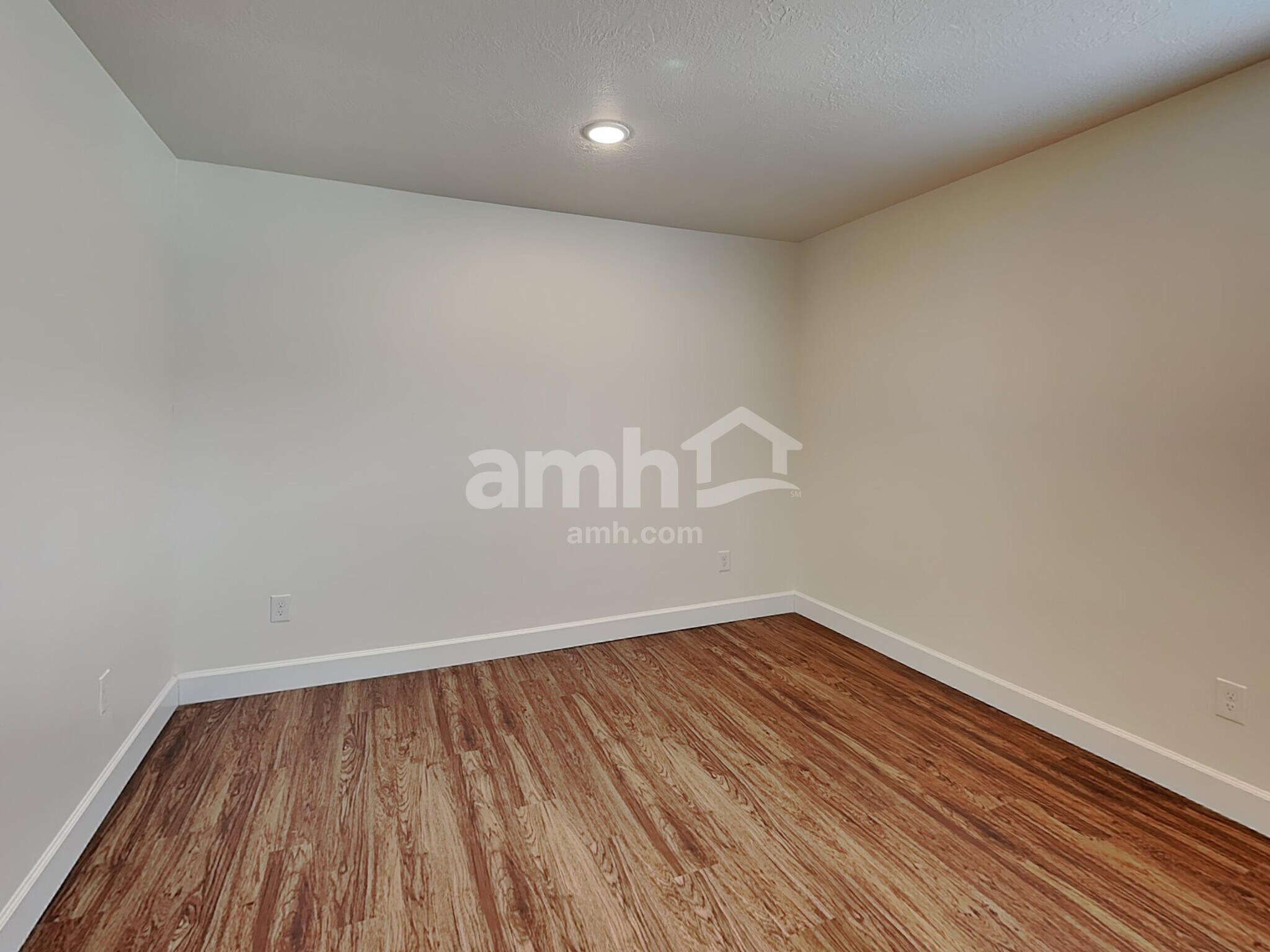 Building Photo - 2349 Frontier St