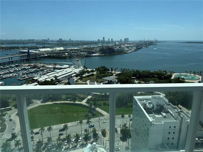 Building Photo - 253 NE 2nd St