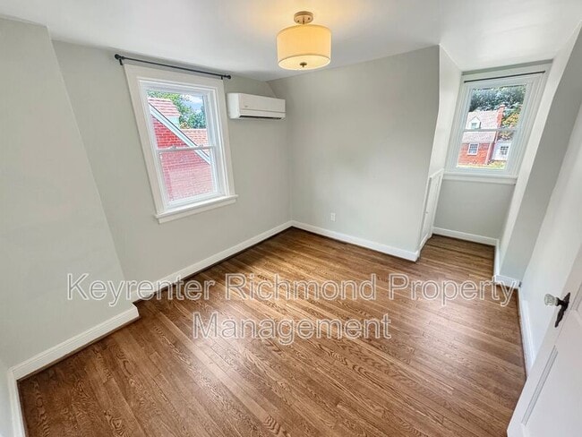 Building Photo - 2127 New Berne Rd