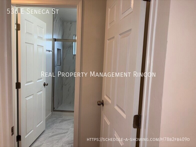 Building Photo - 536 E Seneca St