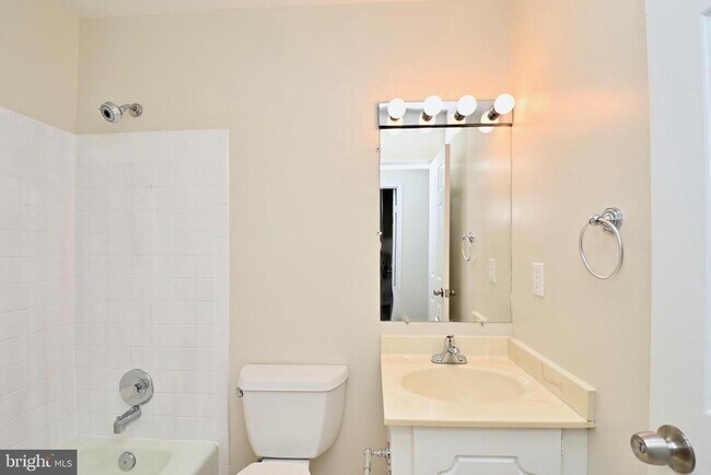 Building Photo - 8991 Omega Ct