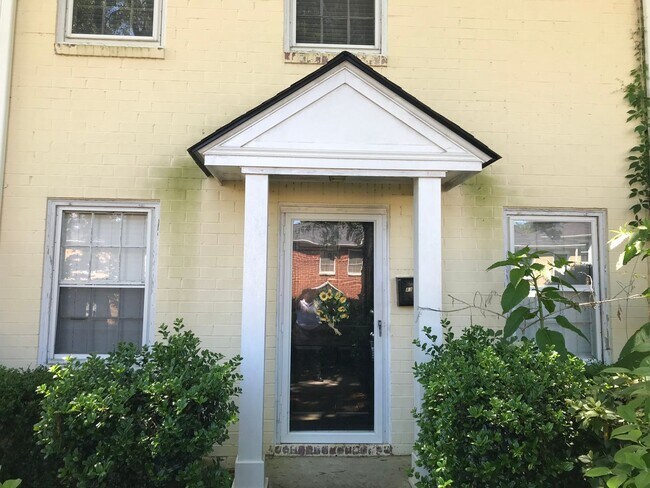 Primary Photo - 801 Monte Sano Avenue #A3 - Summer Place