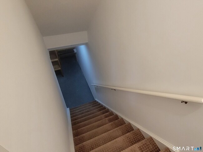 Building Photo - 166 Old Brookfield Rd