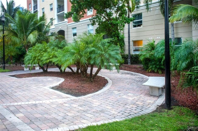 Building Photo - 17145 N Bay Rd