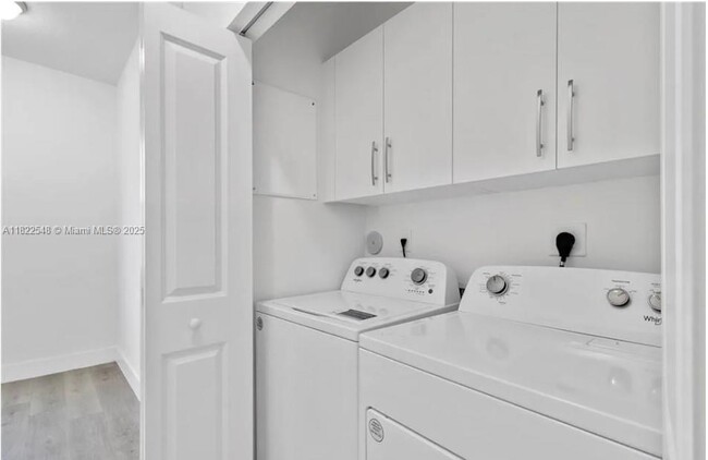 Building Photo - 5656 Cerva Ln