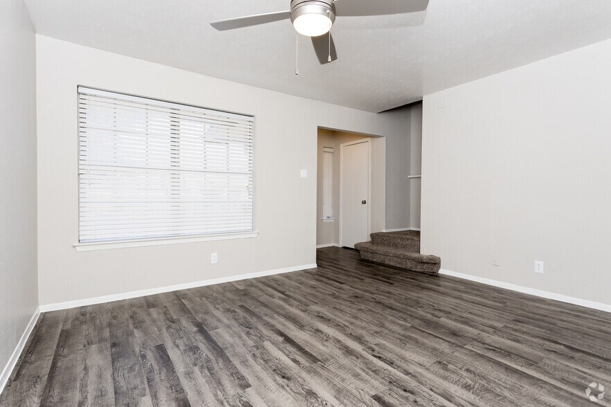 2BR,1.5BA-1100SF - Northridge Villas