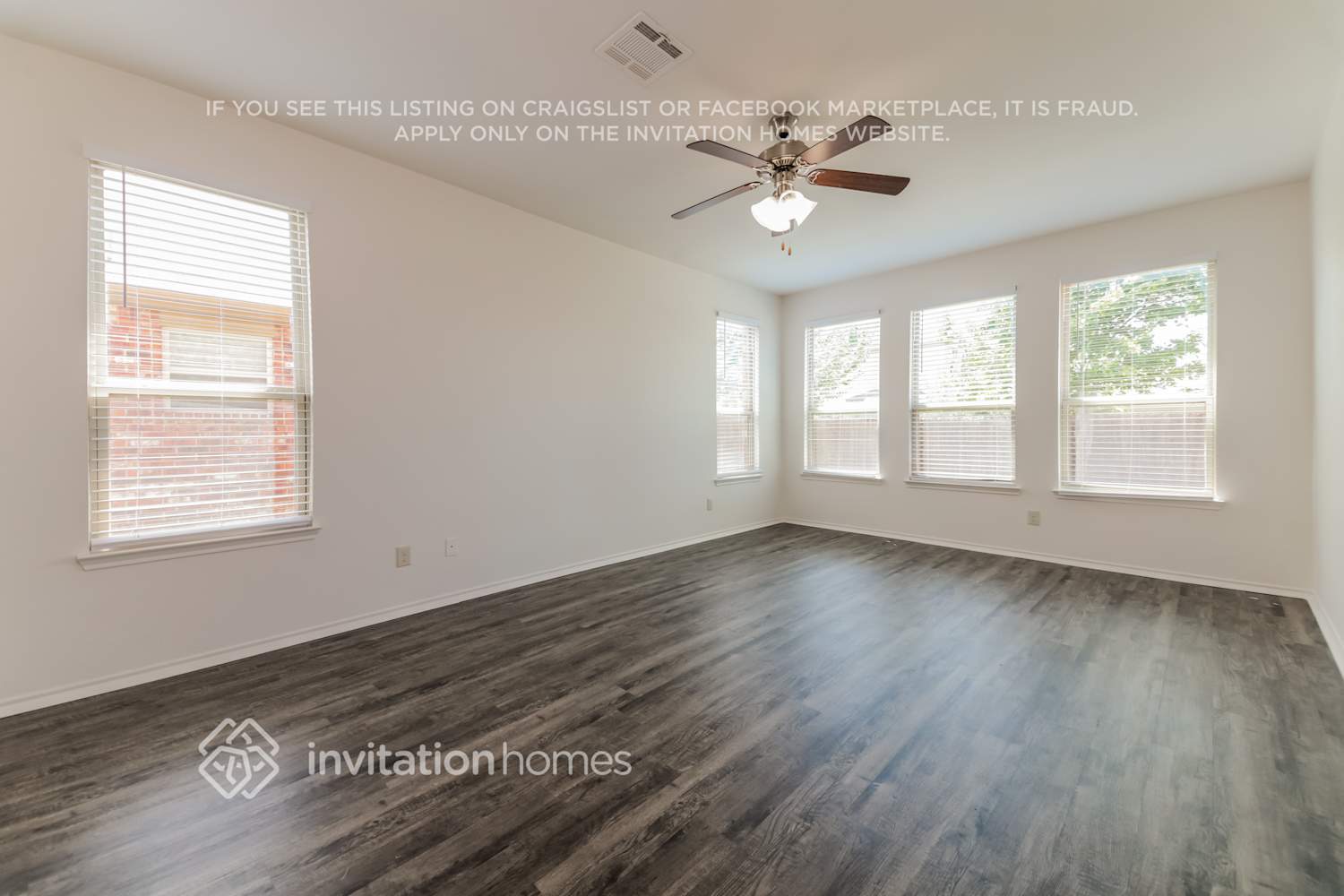 Building Photo - 1408 Red River Dr