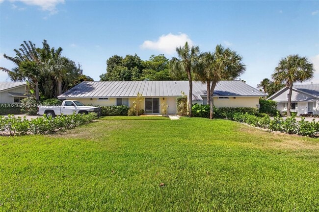 Building Photo - 1954 Windsor Dr