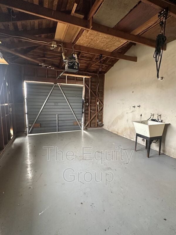 Building Photo - 15076 E Weldon Ave