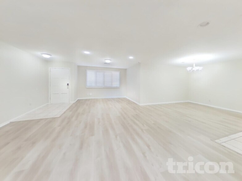 Building Photo - 1416 Nemesia Pl NE