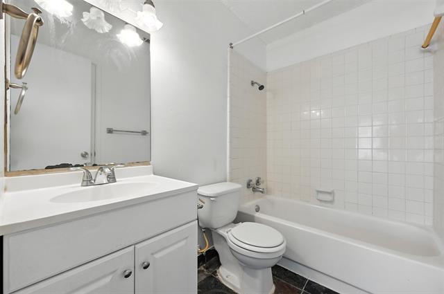 Building Photo - 512 Guerin Dr