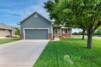 Building Photo - 5 Bedroom 3 Bathroom | Glen Hills - Derby, KS