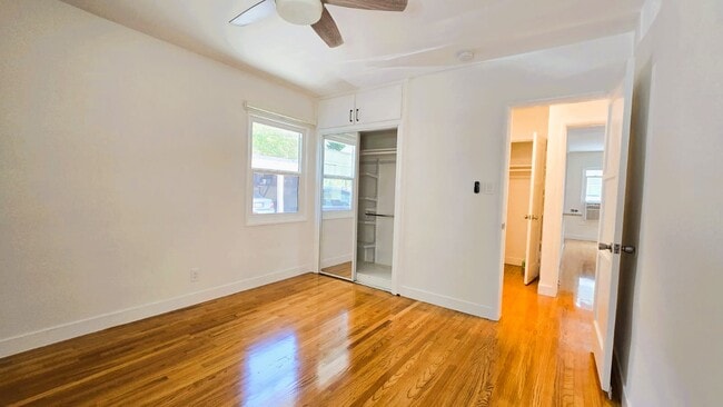 Building Photo - 728 N Edinburgh Ave