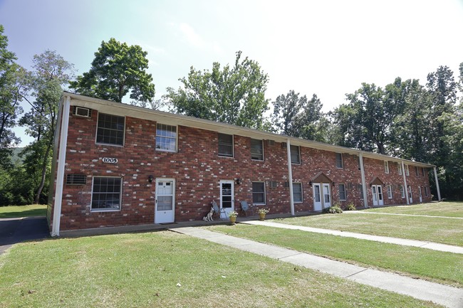 Building Photo - Forest Park Apartments