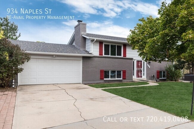 Building Photo - 934 Naples St