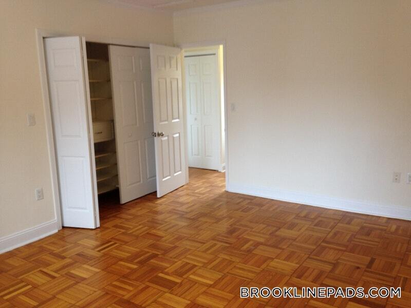 Building Photo - 117 Thornton Rd