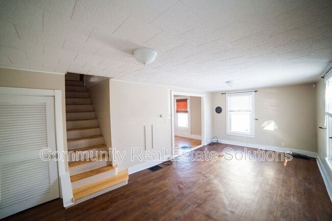 Building Photo - 11 Cottage St