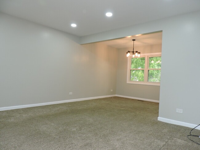 Building Photo - 2030 University Dr