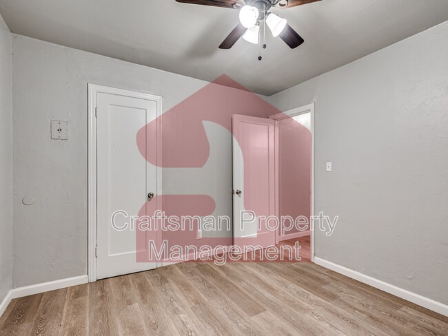 Building Photo - 1105 Bellevidere Dr