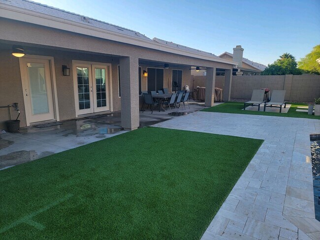 Building Photo - STUNNING 3 bed/2 bath remodel in Chandler ...