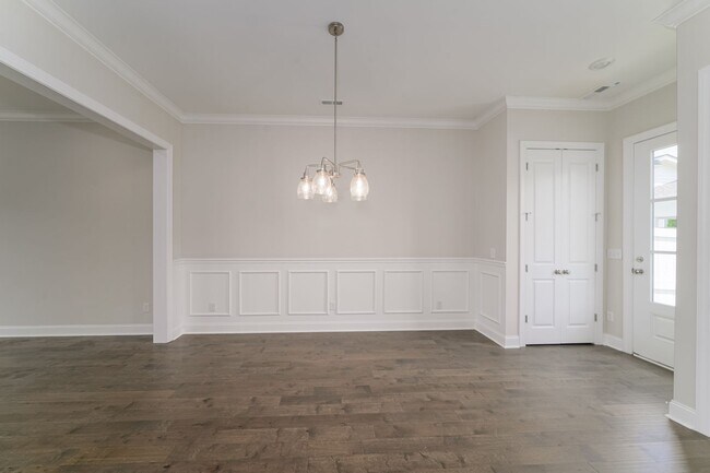 Building Photo - Luxury living in The Providence Village!