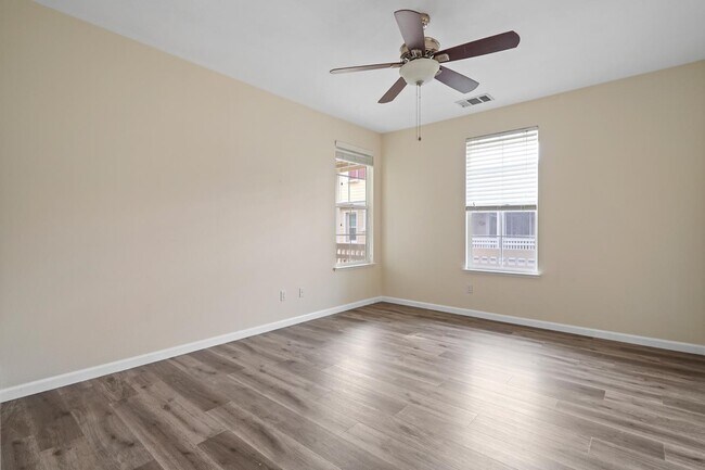 Building Photo - 643 Turnbuckle Dr