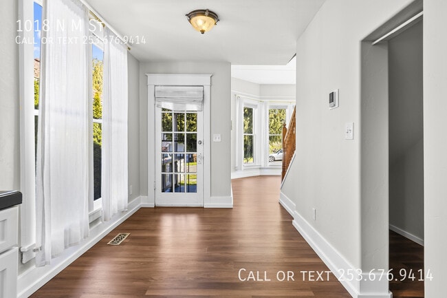 Building Photo - 1018 N M St