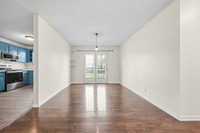 Building Photo - 1361 Jenny Ln