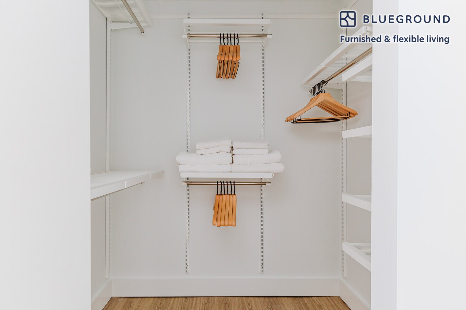 Building Photo - 160 W 24 St