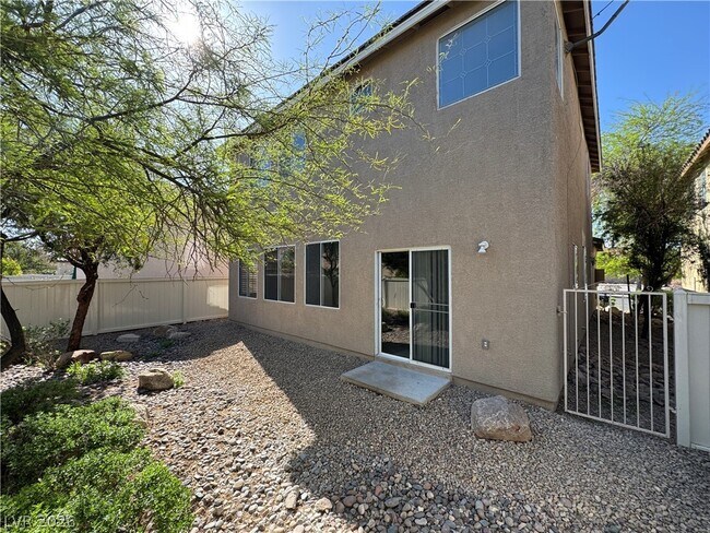 Building Photo - 1030 E Eldorado Ln