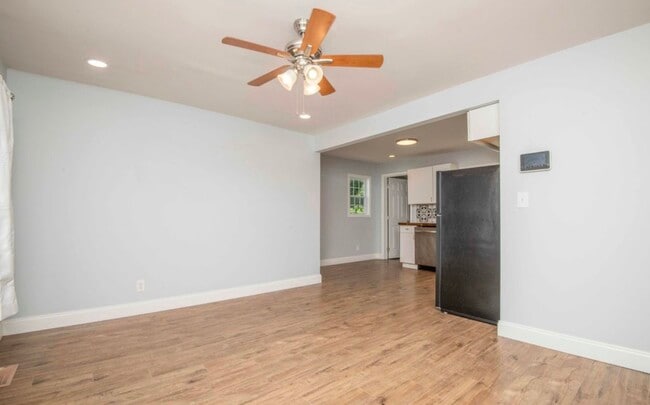 Building Photo - 2515 Wilson Ave
