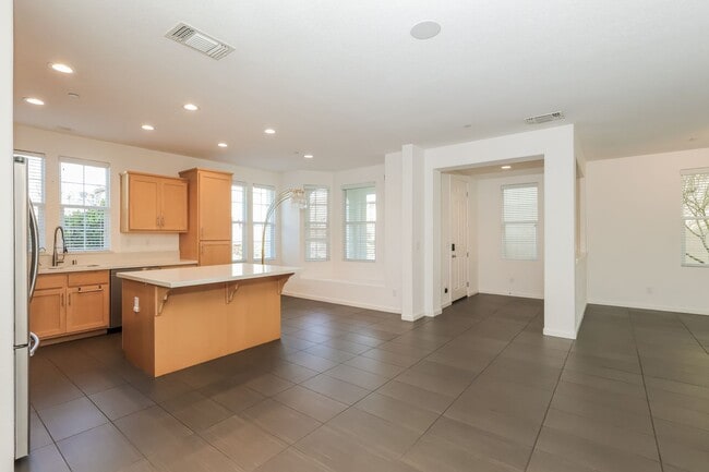 Building Photo - Natomas Meadows Community | Available Now