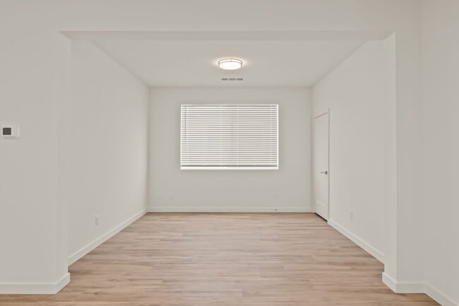 Building Photo - New Home in Gated Indian Palm Country Club