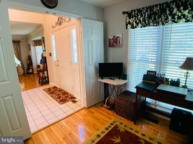 Building Photo - 8604 Oak Chase Cir