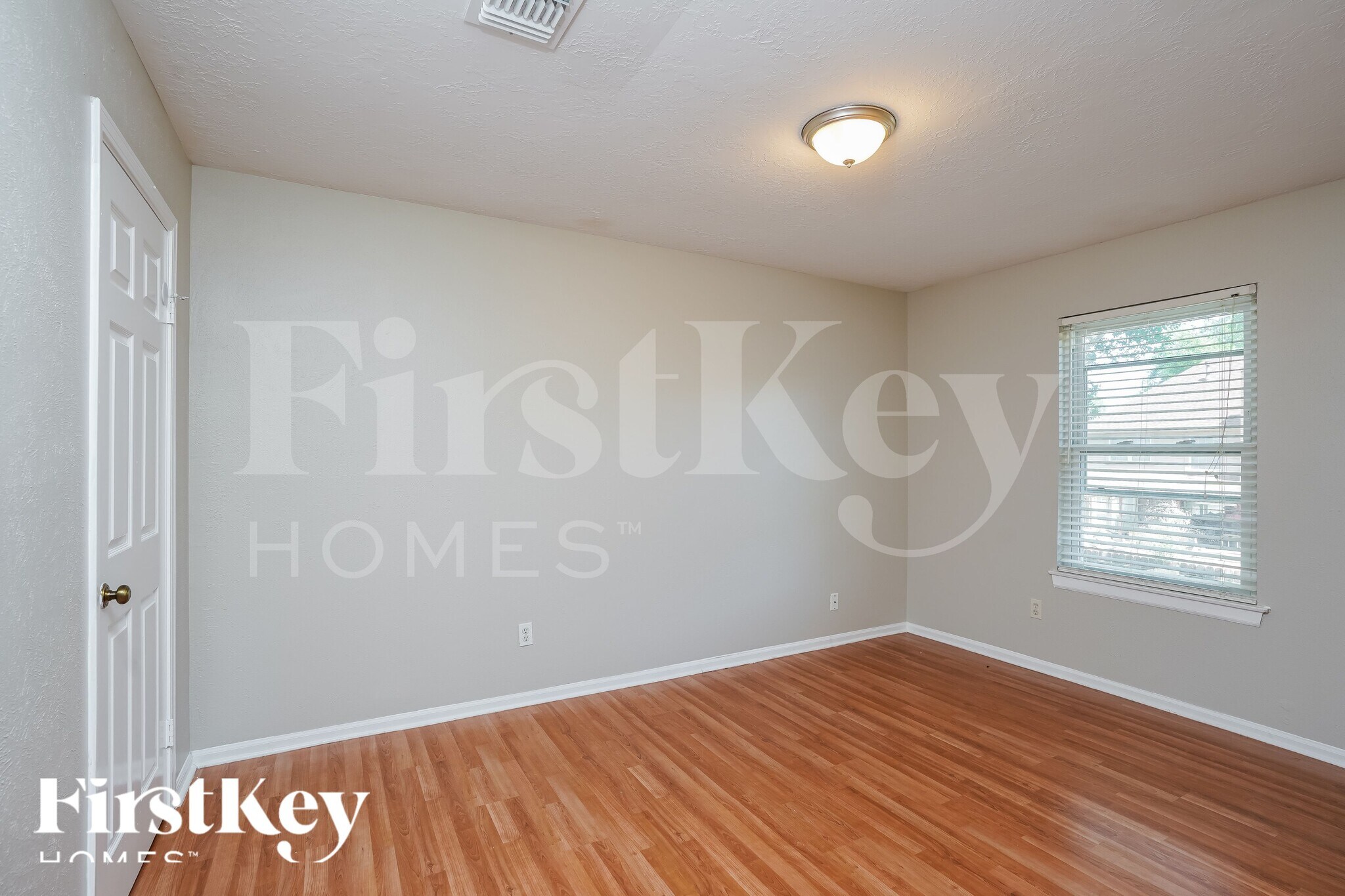 Building Photo - 7834 Sunny Ridge Dr