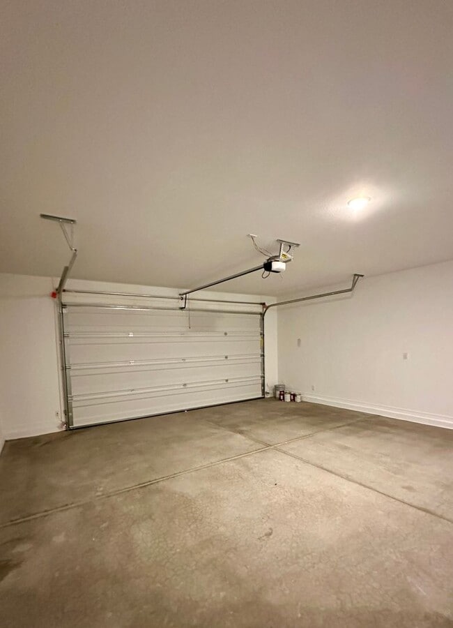 Building Photo - SENTERO CROSSING 3 bed 2 bath home