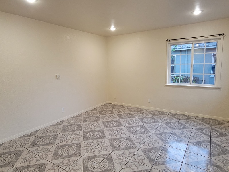 Building Photo - 1881 Harbor Ave